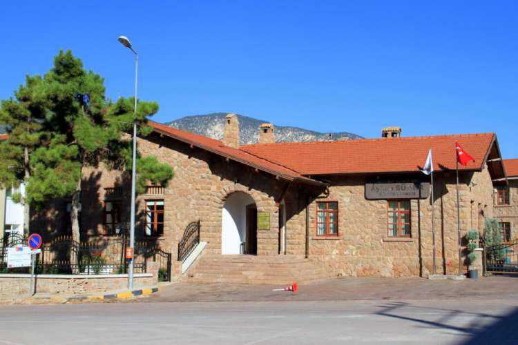 Ayhan Sümer Kültür Merkezi